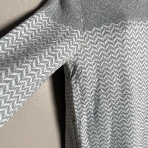 Aspen Women’s Large Gray White Chevron Mock Neck Tunic Sweater, EUC, Heavy Cozy - Picture 5 of 7